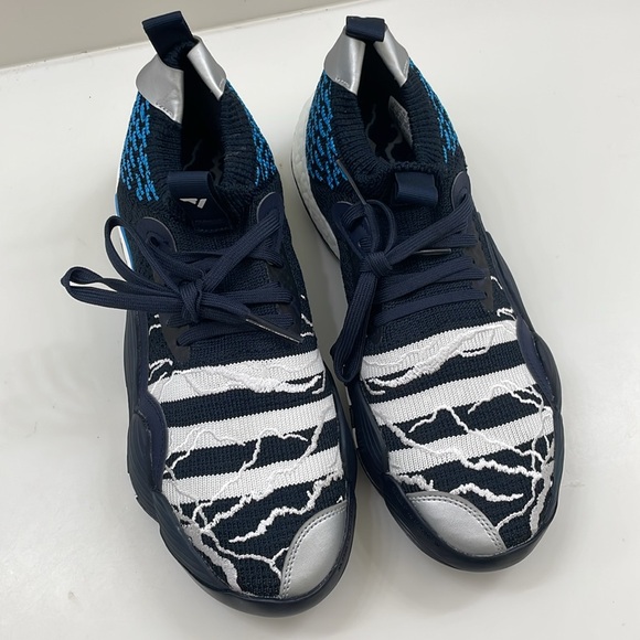 Trae Young 2 Basketball Shoe - New in Box! - Picture 3 of 8